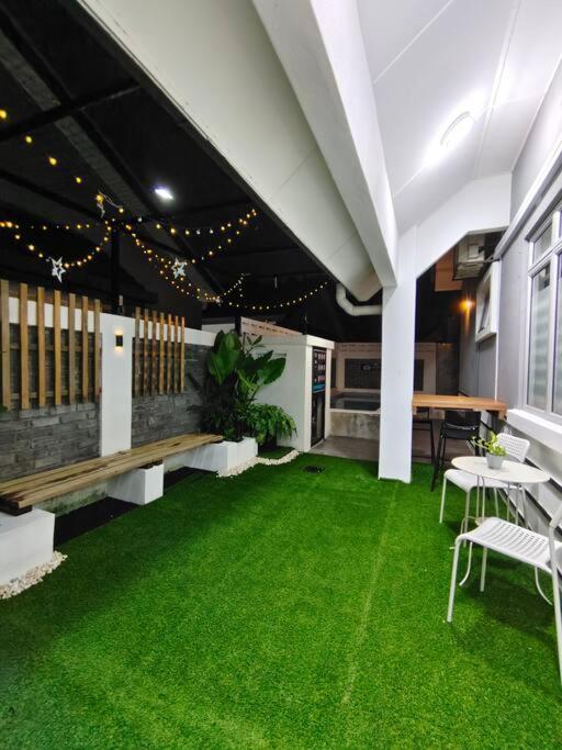 Rumah Aina Homestay Bukit Changgang Private Pool Kampong Melot Zewnętrze zdjęcie
