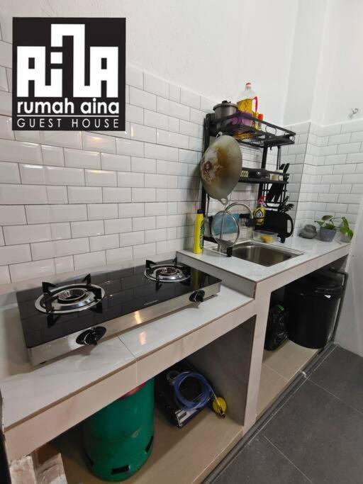 Rumah Aina Homestay Bukit Changgang Private Pool Kampong Melot Zewnętrze zdjęcie